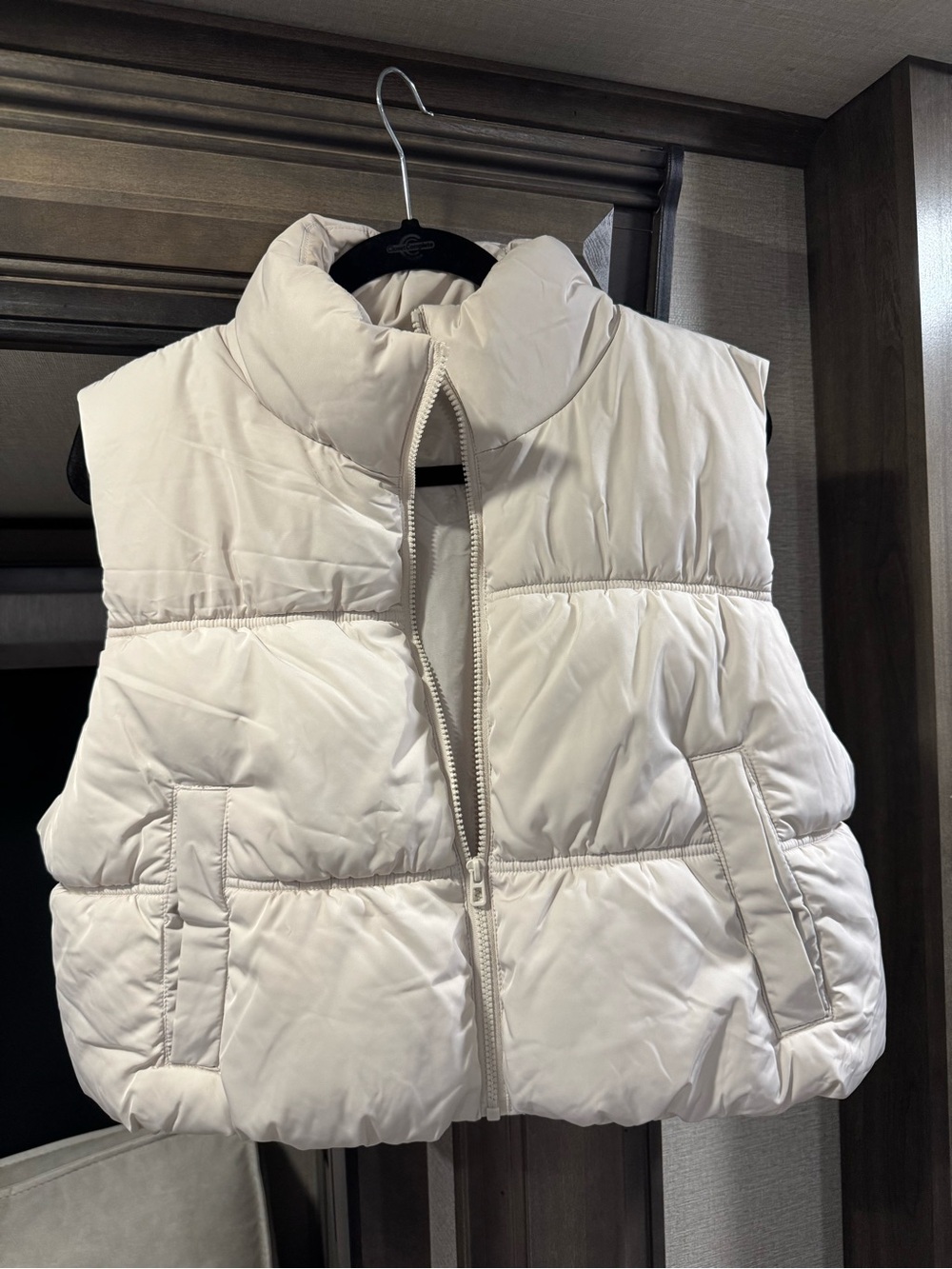 H&M Cream Quilted crop vest